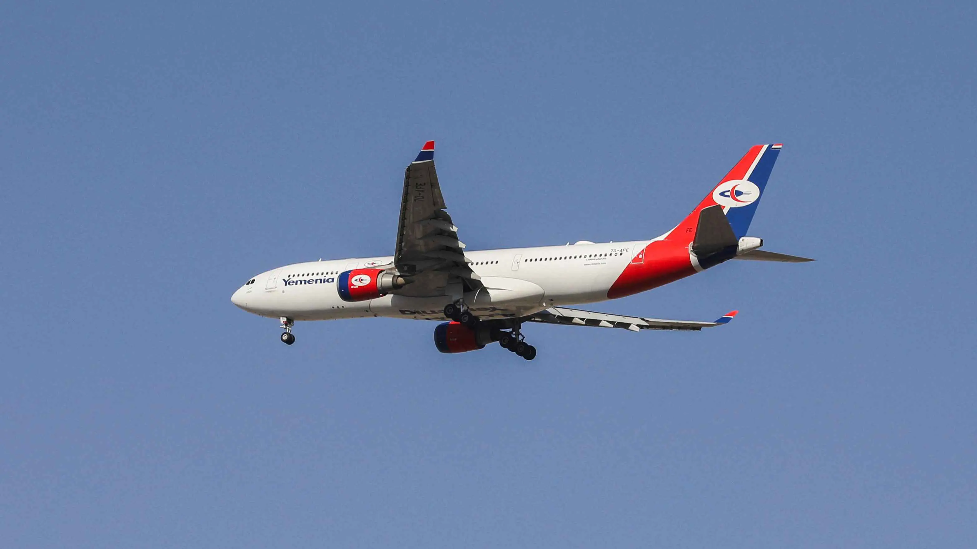 بعد انتهاء أزمة الحجاج العالقين.. الحوثيون يعودون للتصعيد