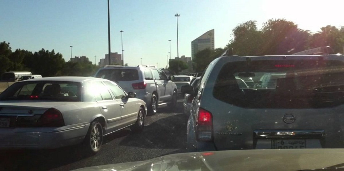 صدام حسين يتجول في شوارع الكويت