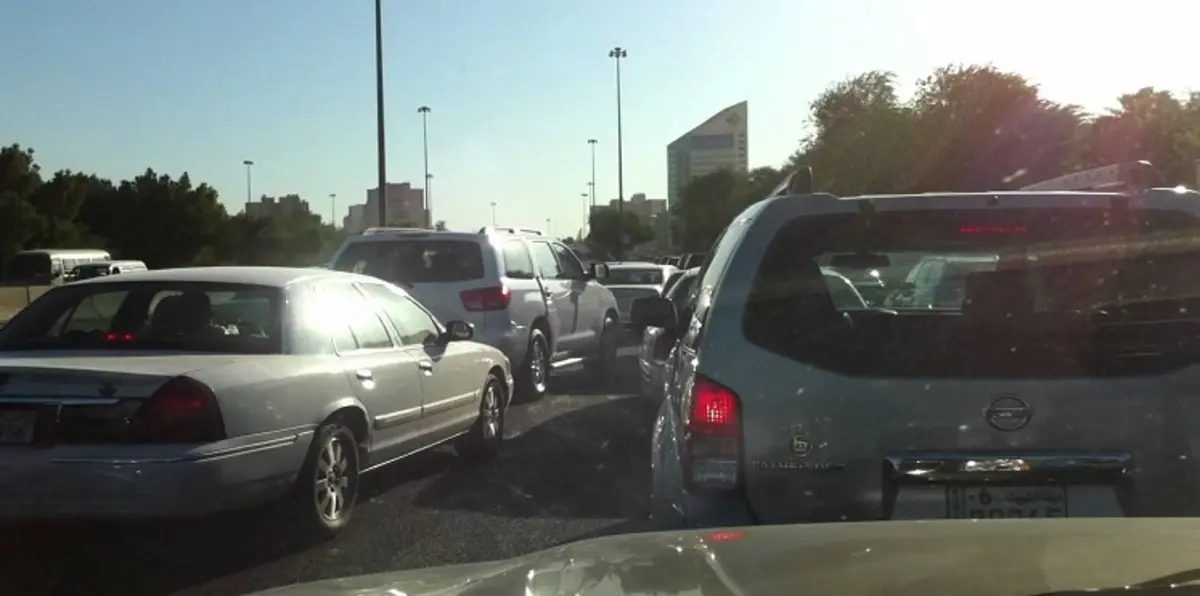 صدام حسين يتجول في شوارع الكويت