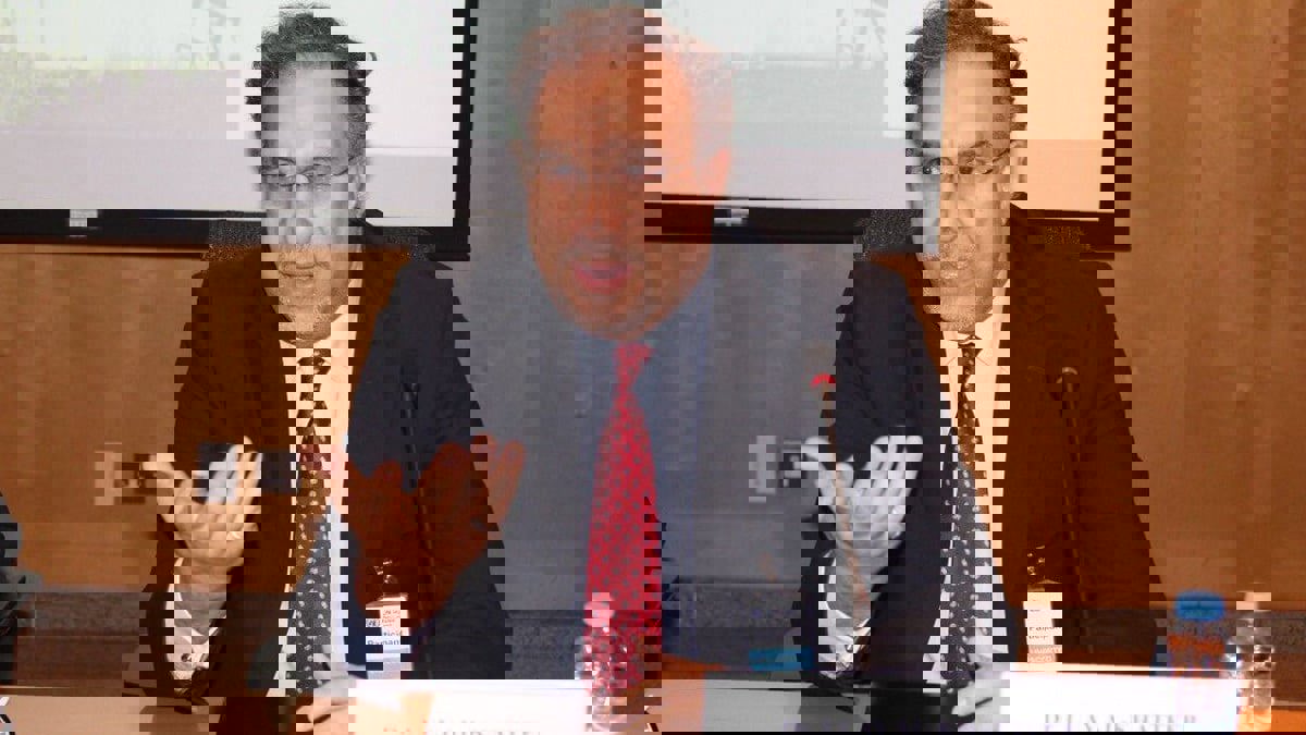 مكافحة الفساد في العراق.. حجز أموال وزير الكهرباء السابق لؤي الخطيب  ‎