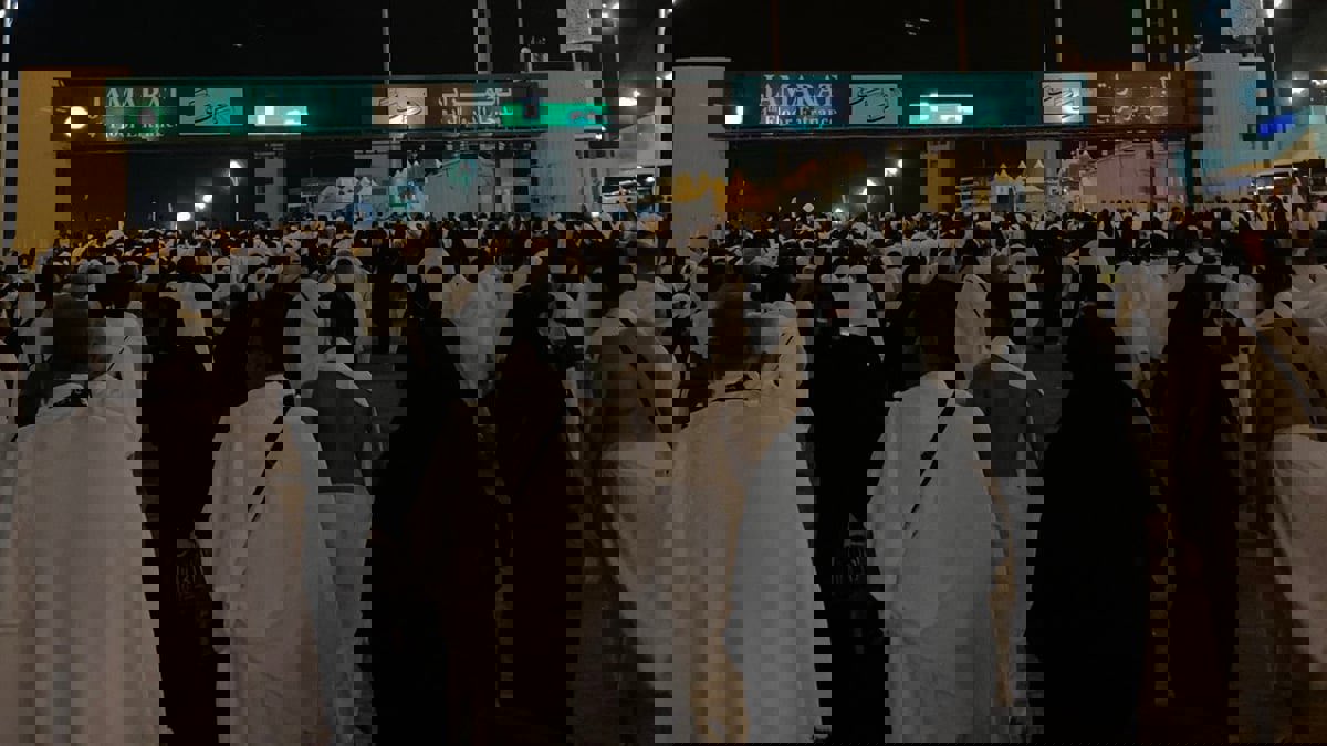 في ختام أكبر موسم حج منذ 2019.. الحجاج يرمون جمرة العقبة الكبرى