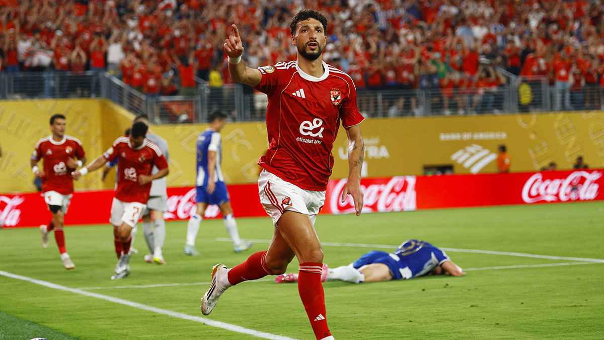 رسمياً.. الأهلي يحسم مصير "وسام أبو علي"