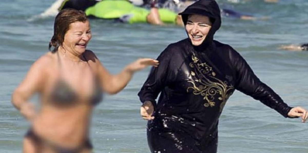 المايوه يثير جدلا في البرلمان المغربي