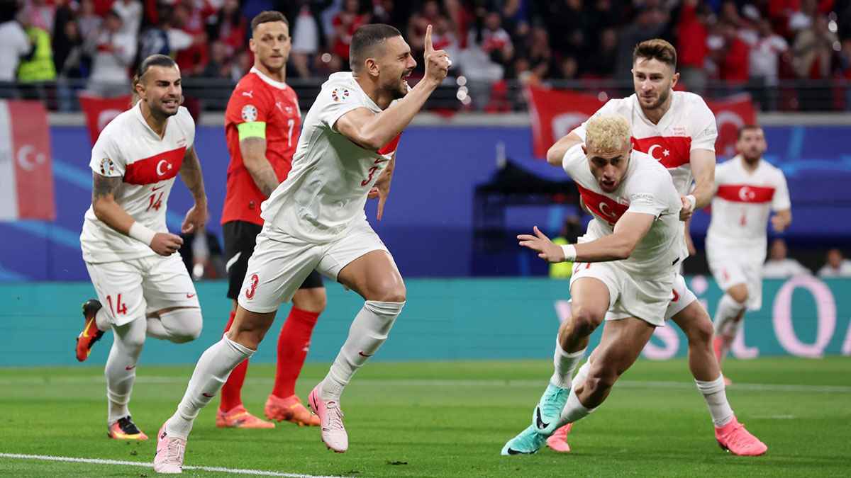 الأهلي السعودي يحسم مستقبل مدافعه المتألق في يورو 2024