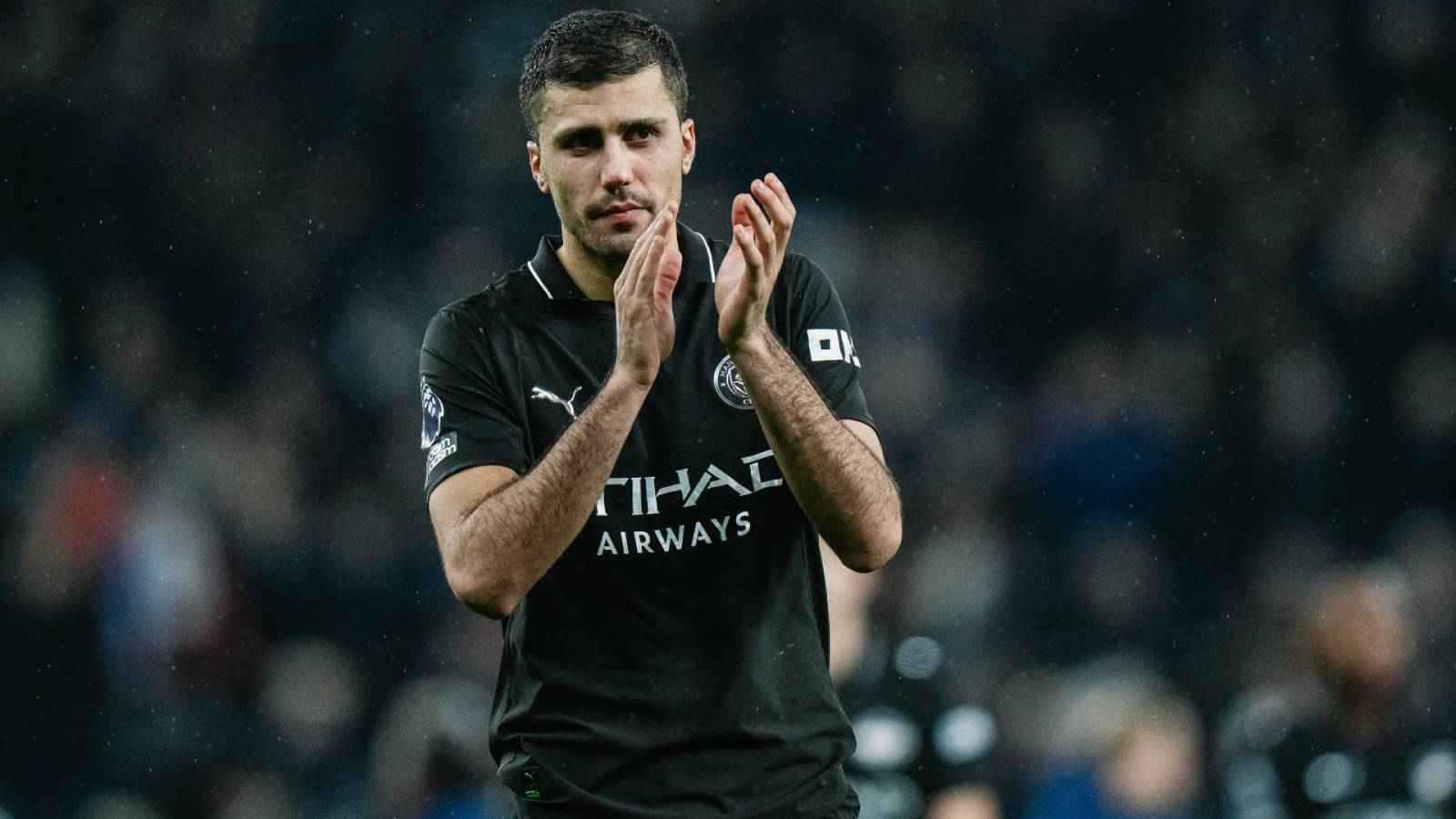 "لا يريدون فوز مانشستر سيتي باللقب".. تصريحات نارية من رودري بعد مواجهة توتنهام 