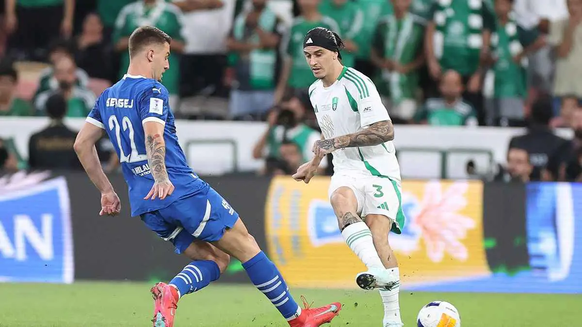 مع السلامة.. نجم النصر السابق يسخر بشدة من الهلال (صورة)