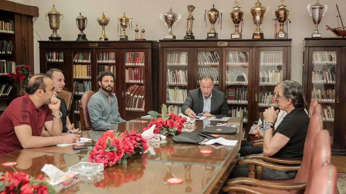 حسام غالي يصالح الخطيب