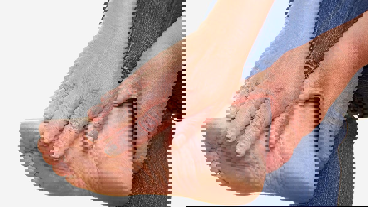 5 علاجات غذائية لمرضى النقرس.. تعرف عليها