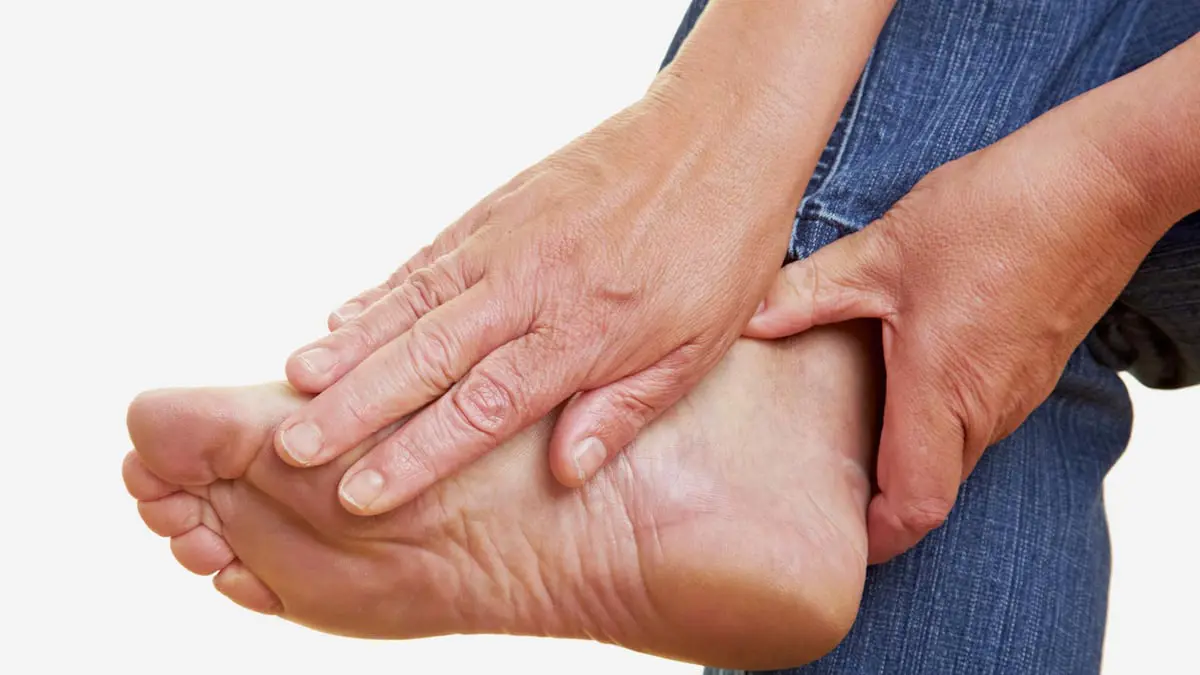 5 علاجات غذائية لمرضى النقرس.. تعرف عليها