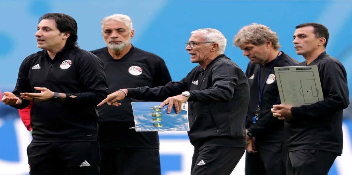 اتحاد الكرة المصري يعلن رسميًا رحيل الجهاز الفني بقيادة هيكتور كوبر