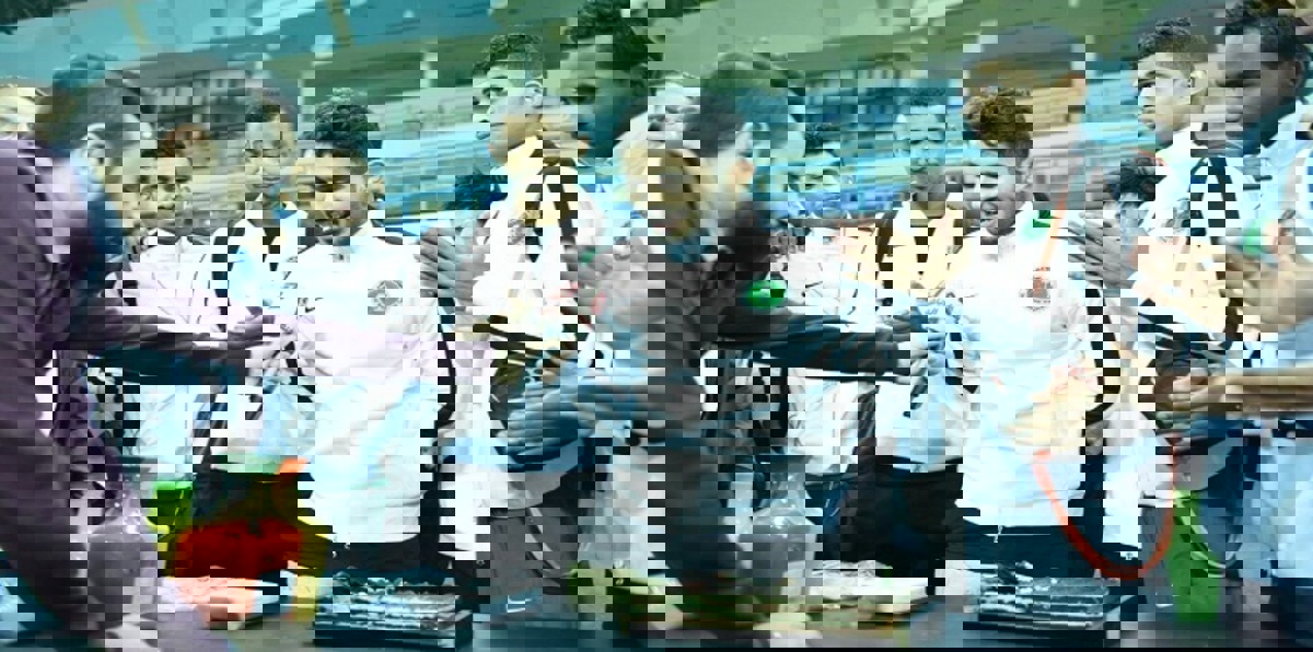 شباب المنتخب السعودي يحتفون براكان الشملان (صور)