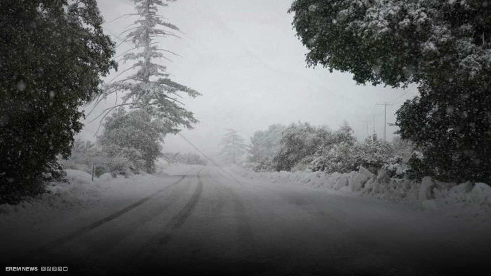 عاصفة تاريخية تضرب أستراليا.. ثلوج نادرة تغطي القرى