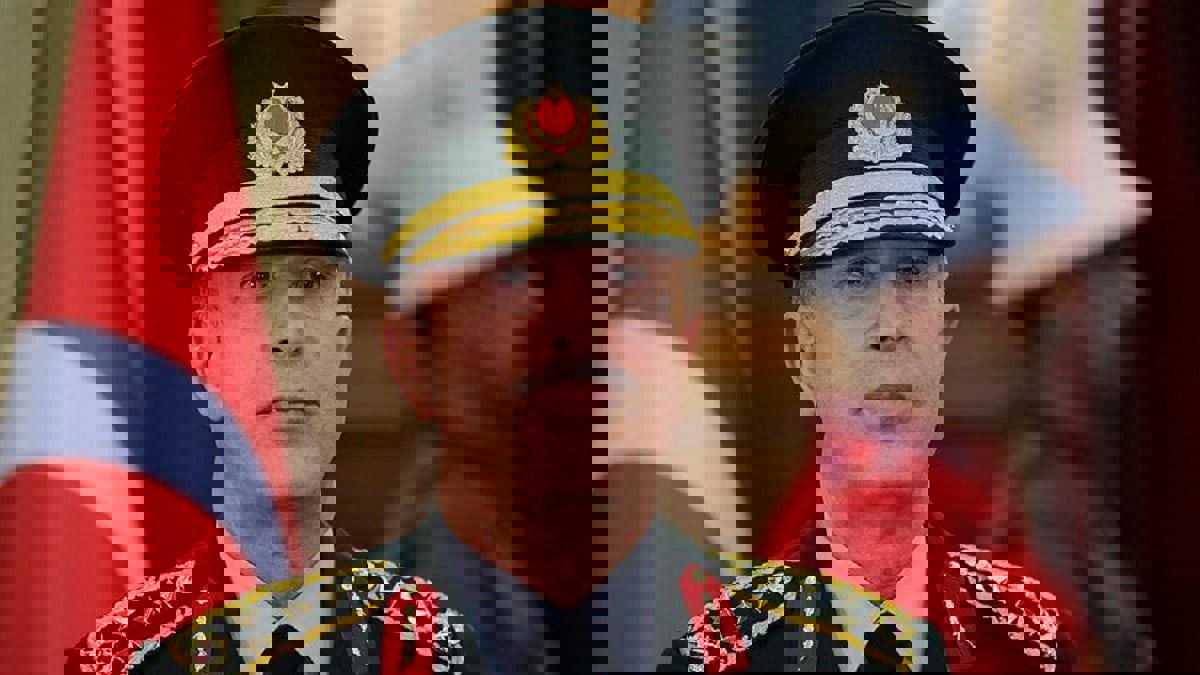 وزير الدفاع التركي يصل ليبيا رفقة مجموعة من قيادات الجيش