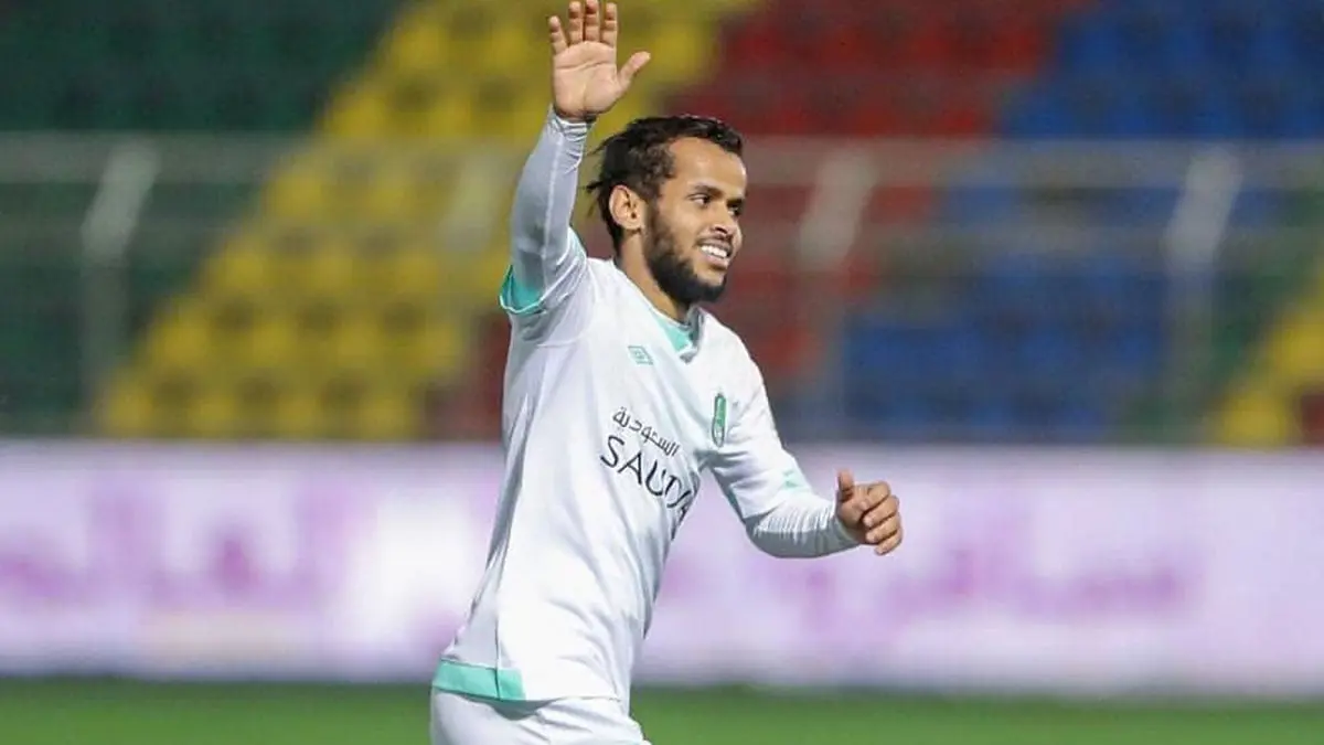 شرط وحيد من النادي الأهلي السعودي للتنازل عن المدة المتبقية في عقد عبدالفتاح عسيري