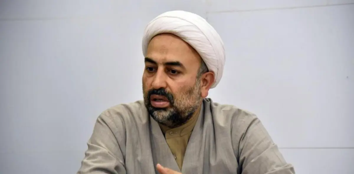 إيران تمنع نشاط رجل دين بسبب دفاعه عن معتقل