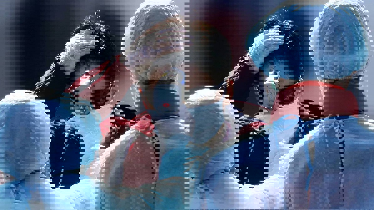 بسبب "كورونا".. شباب يثيرون الذعر بين ركاب طائرة متجهة من الرياض إلى بيروت 