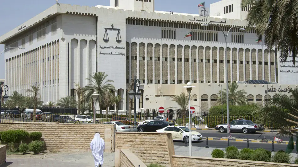 الكويت.. سجن عادل الحشاش 15 سنة في قضية ضيافة الداخلية