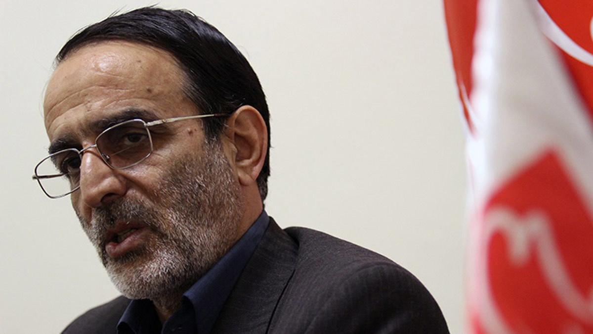 نائب إيراني يصف الرئيس حسن روحاني بـ"الخائن"