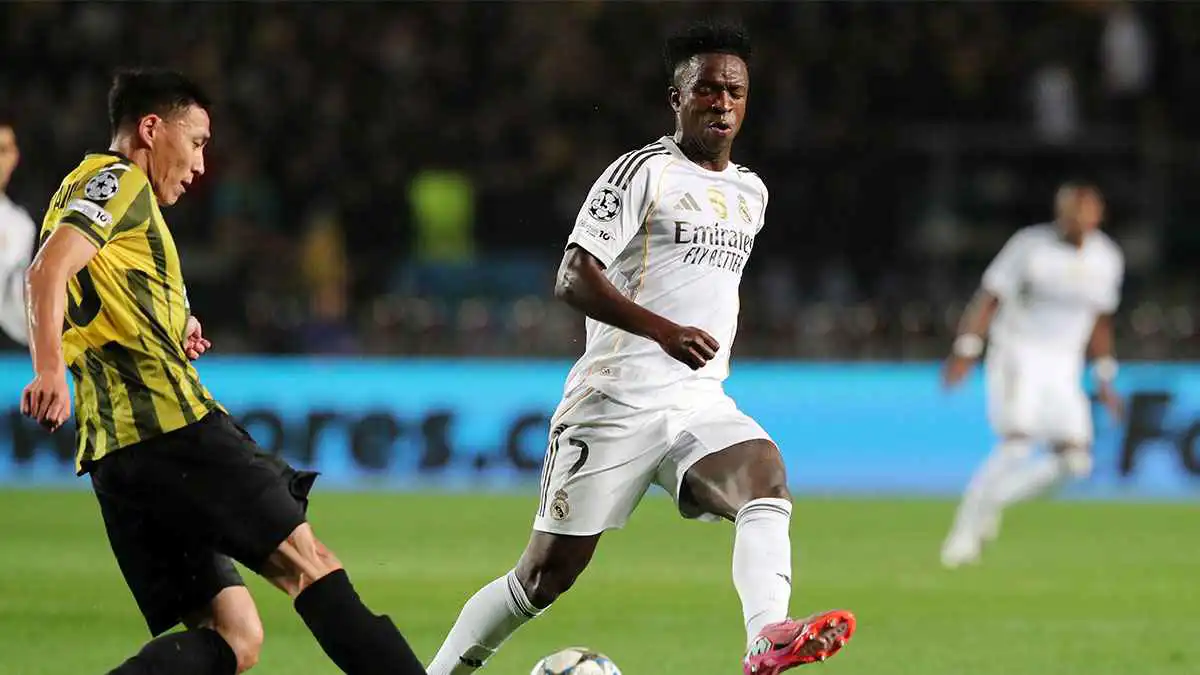 عرض ضخم.. الأهلي السعودي يبدأ التفاوض مع فينيسيوس جونيور