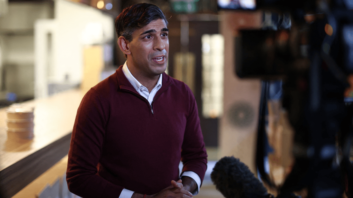 الغارديان: "برلمان معلق" إستراتيجية المحافظين لكسب الناخبين في بريطانيا