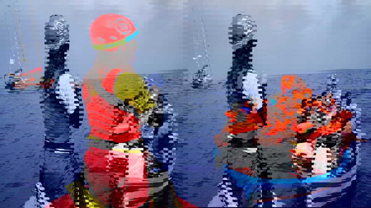 مقتل 41 في غرق سفينة مهاجرين قبالة جزيرة لامبيدوزا الإيطالية