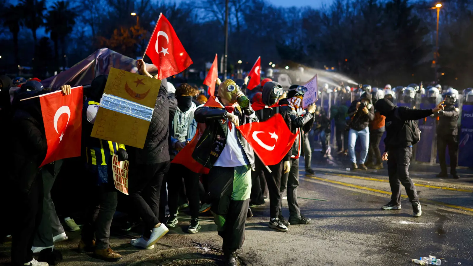 لليوم الخامس على التوالي.. غليان مستمر في شوارع تركيا