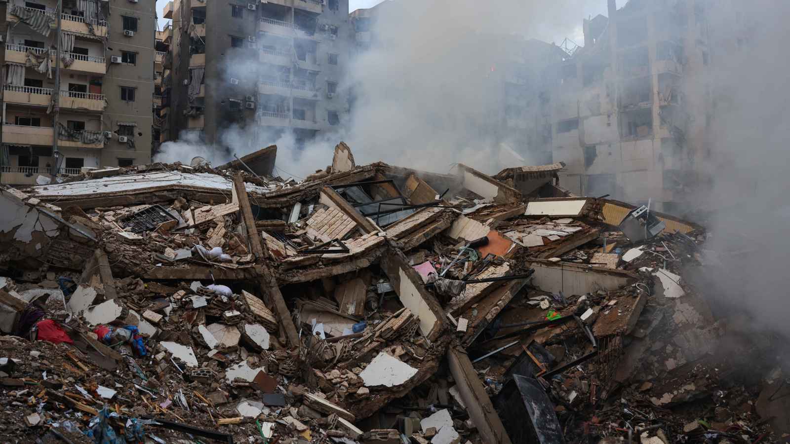 براً وجواً.. "النيران" الإسرائيلية تخلف دماراً واسعاً في لبنان (فيديو)