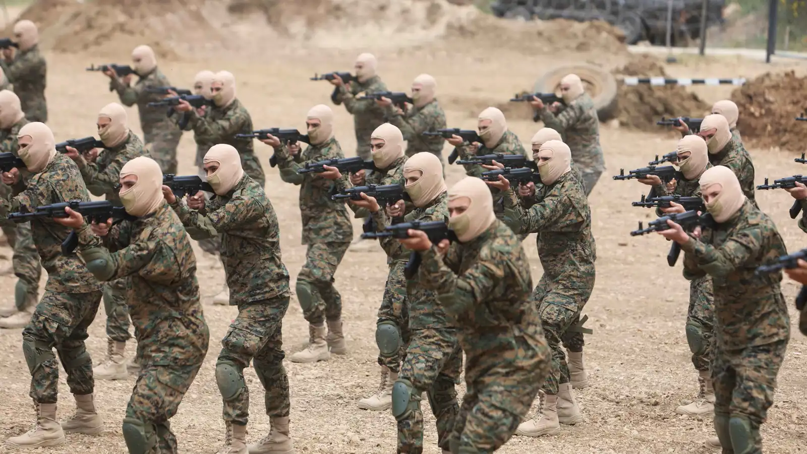 معركة تجريد "حزب الله" من السلاح.. ما الذي تغيّر في لبنان؟