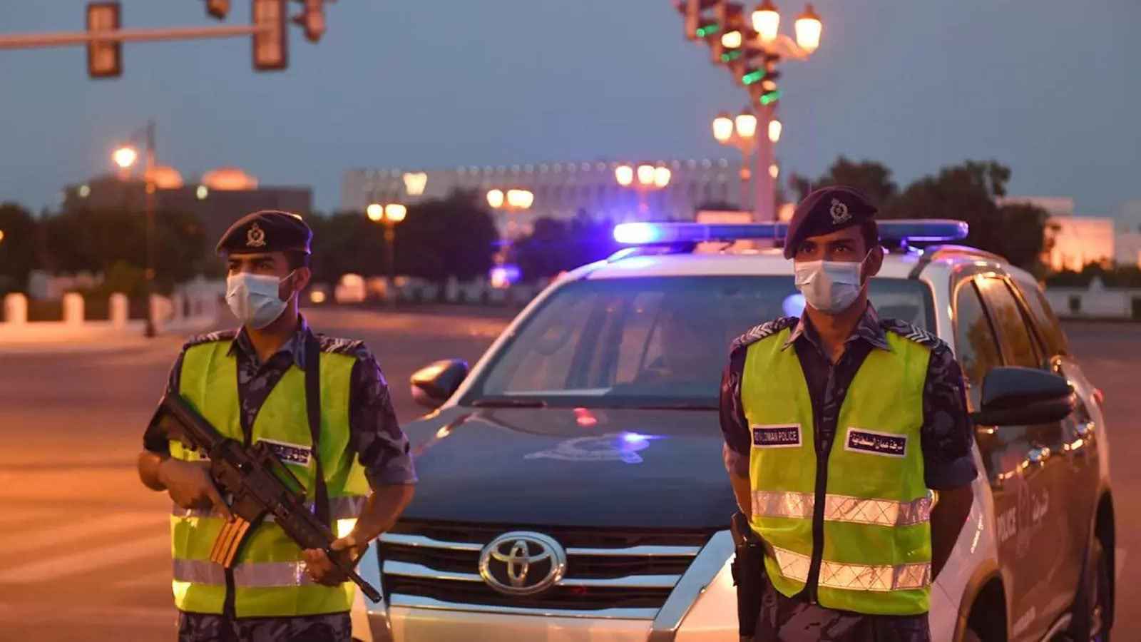 شرطة عُمان تكشف عن جنسية الجناة في حادثة الوادي الكبير