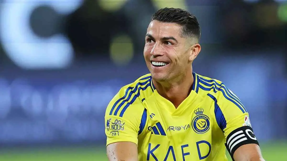 رونالدو يستحق شارة قيادة الهلال.. تعليق مثير حول أزمة "صفقة القرن" (فيديو)