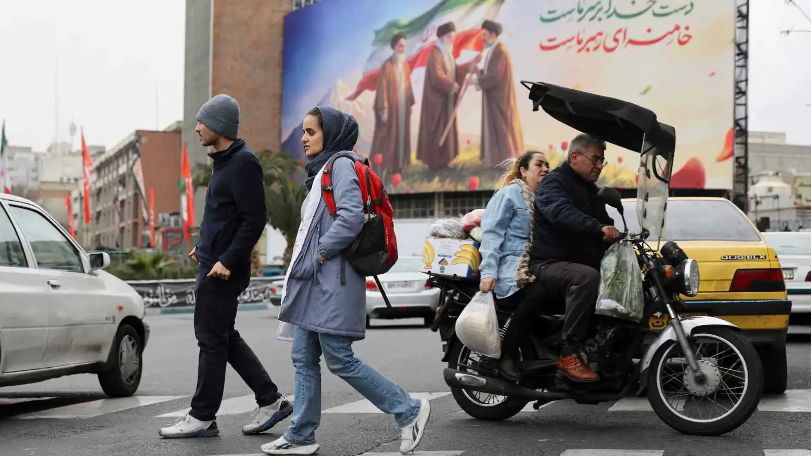 تقديرات إسرائيلية بشن هجمات داخلية ضد "القيادة الانتقالية" في إيران