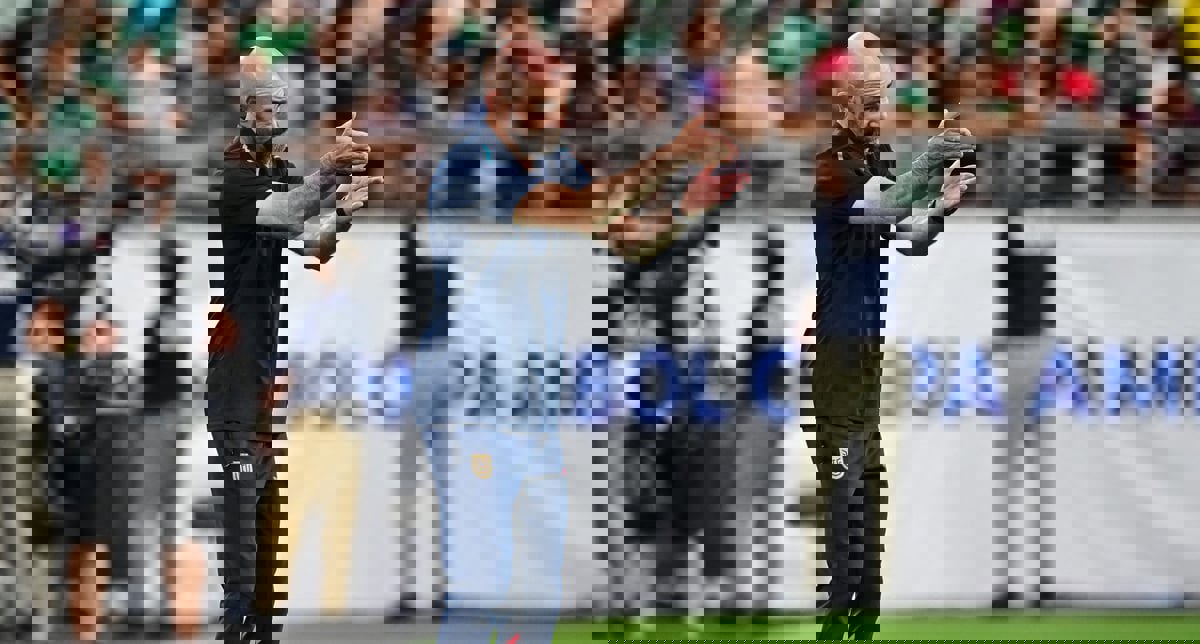 مدرب الإكوادور يصف مواجهة الأرجنتين في كوبا أمريكا بالدور النهائي