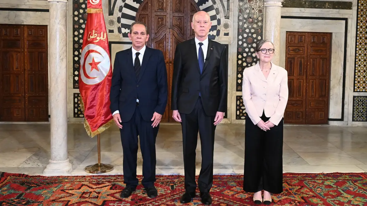 بعد إقالة نجلاء بودن.. هل ينجح قيس سعيّد بحلحلة الأزمة في تونس؟