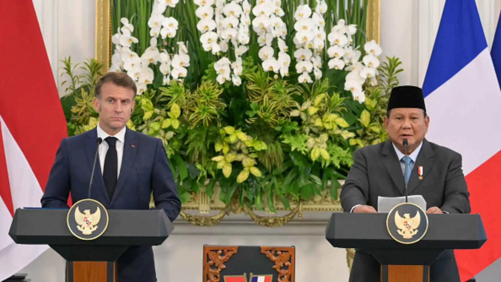 شراكات عسكرية واقتصادية.. ماذا جنى ماكرون من جولته الآسيوية؟