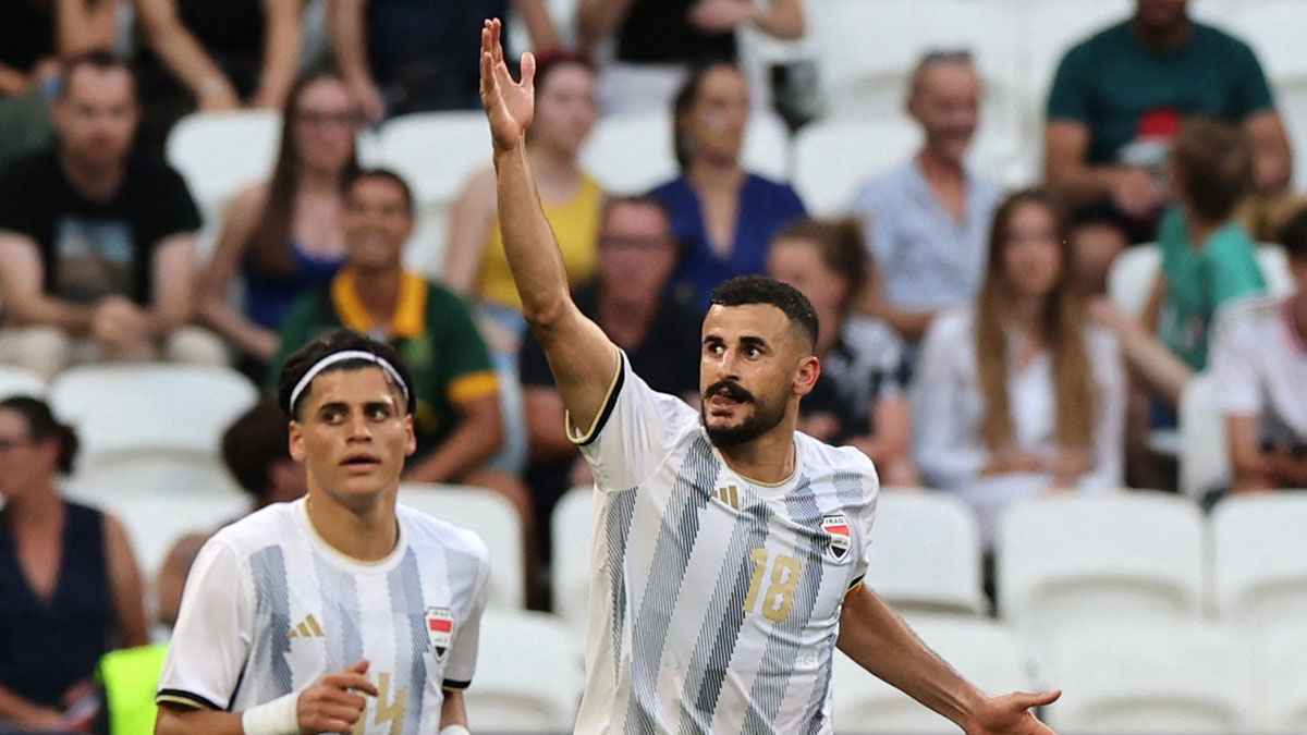 غضب وانتقادات.. انتقال أيمن حسين إلى الكرمة العراقي يفجر جدلا