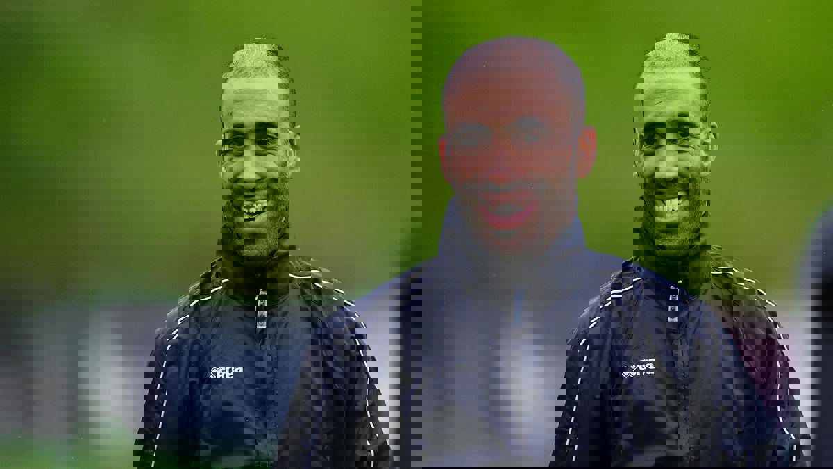 جستنيه يطالب بتطبيق اتفاق "قضية الممر" على أزمة تسجيلات عبدالرزاق حمدالله