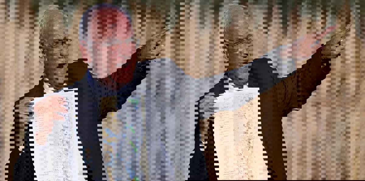 عريقات: الولايات المتحدة تمهد لإقامة دولة في قطاع غزة