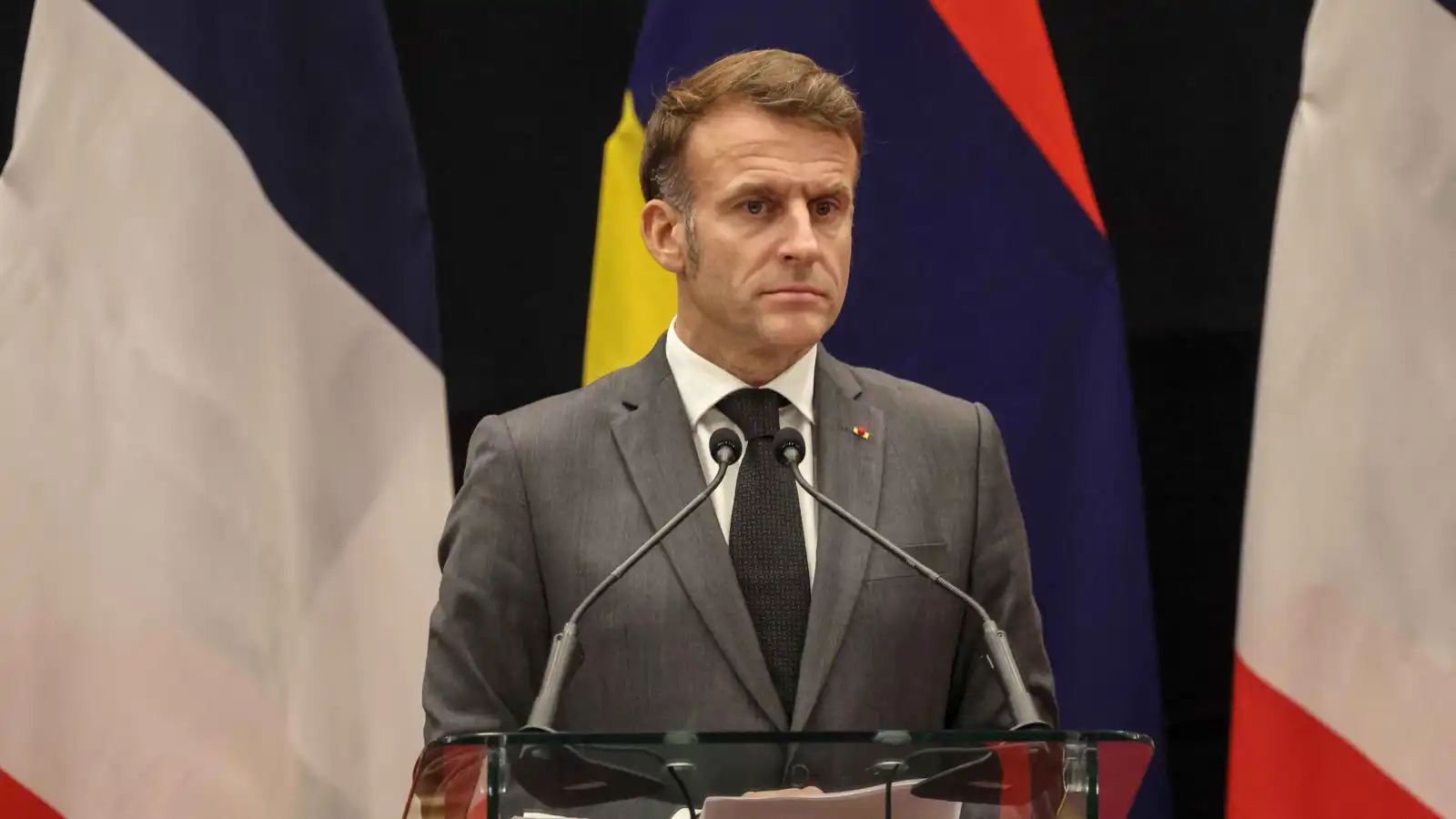 مع استمرار "مشاعر الاستياء" تجاه فرنسا.. ماكرون يبدأ جولته الأفريقية