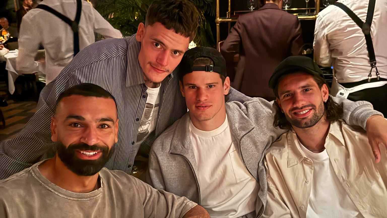 التهمها بالكامل.. ما الوجبة التي تناولها محمد صلاح في "العشاء الأخير"؟ (صورة) 