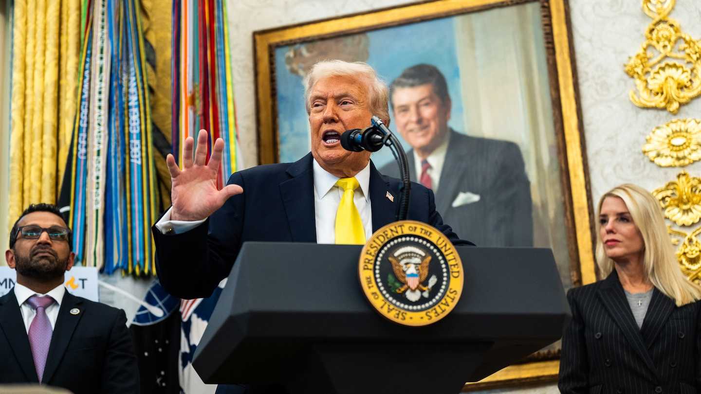 خطوة أثارت الجدل.. ترامب يعيد فتح ملف "سرقة" انتخابات 2020