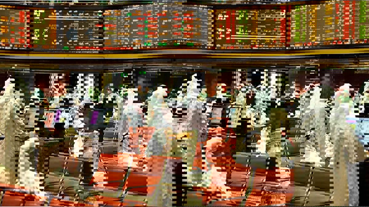 هبوط أسعار النفط يدفع أسواق الخليج إلى التراجع