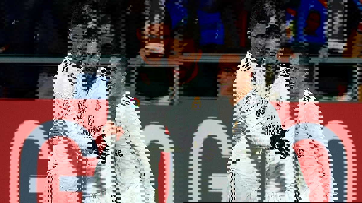 أزمة تضرب دفاع الفريق الملكي قبل مباراة ريال مدريد وأياكس بدوري أبطال أوروبا