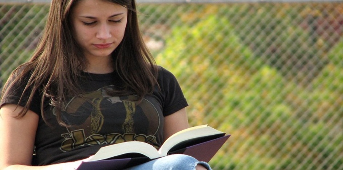 الرجال أسرع من النساء في تقييم الكتب