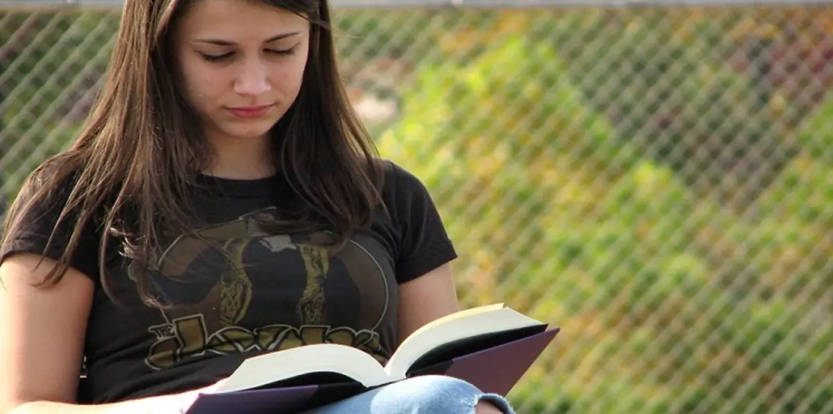 الرجال أسرع من النساء في تقييم الكتب