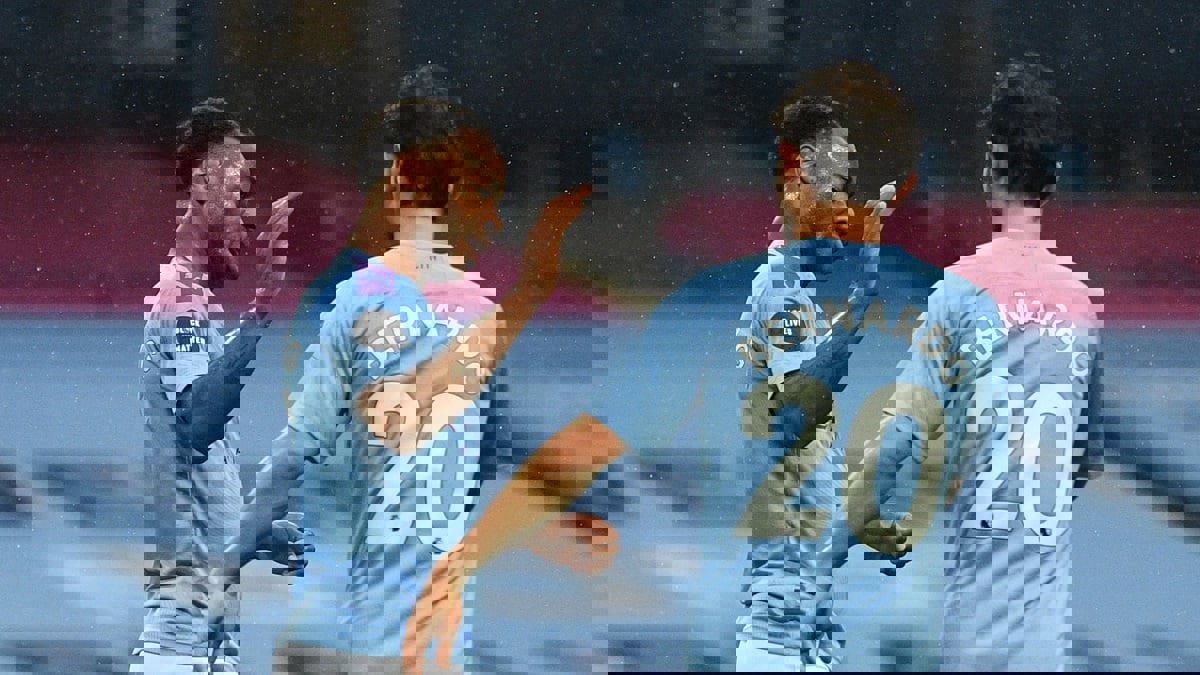 تقرير: برشلونة يفكر في التعاقد مع نجم مانشستر سيتي