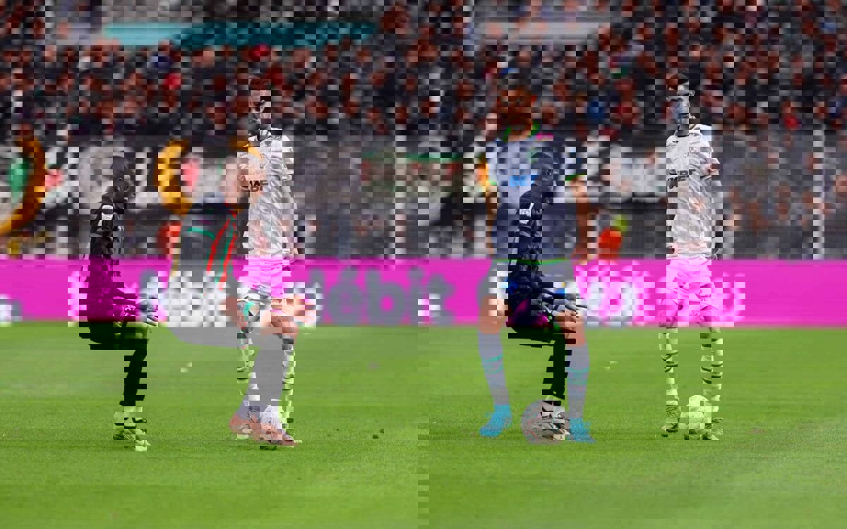 الرجاء يطمح للثنائية والجيش لإنقاذ الموسم.. صدام قوي في نهائي كأس العرش المغربي