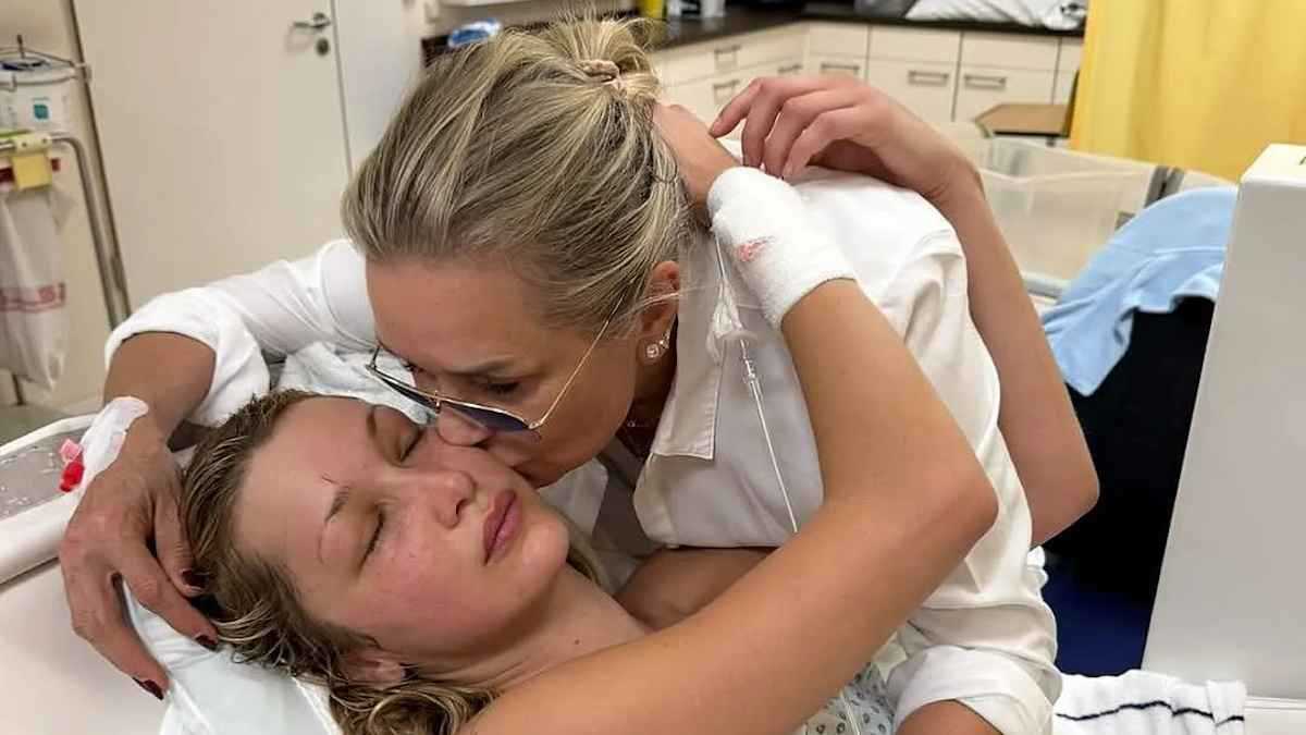 والدة بيلا حديد تكشف رحلتها المؤلمة مع "داء لايم العصبي" (صور)