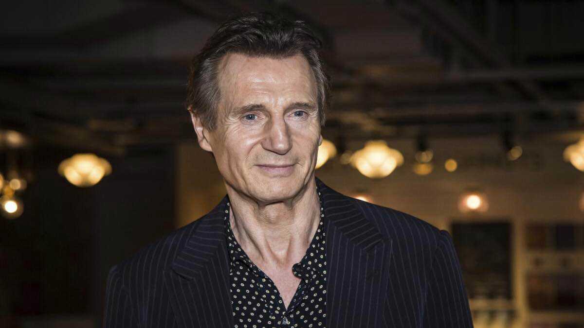 ليام نيسون يثير تفاعل الجمهور بإجابته عن "لابوبو" (فيديو)