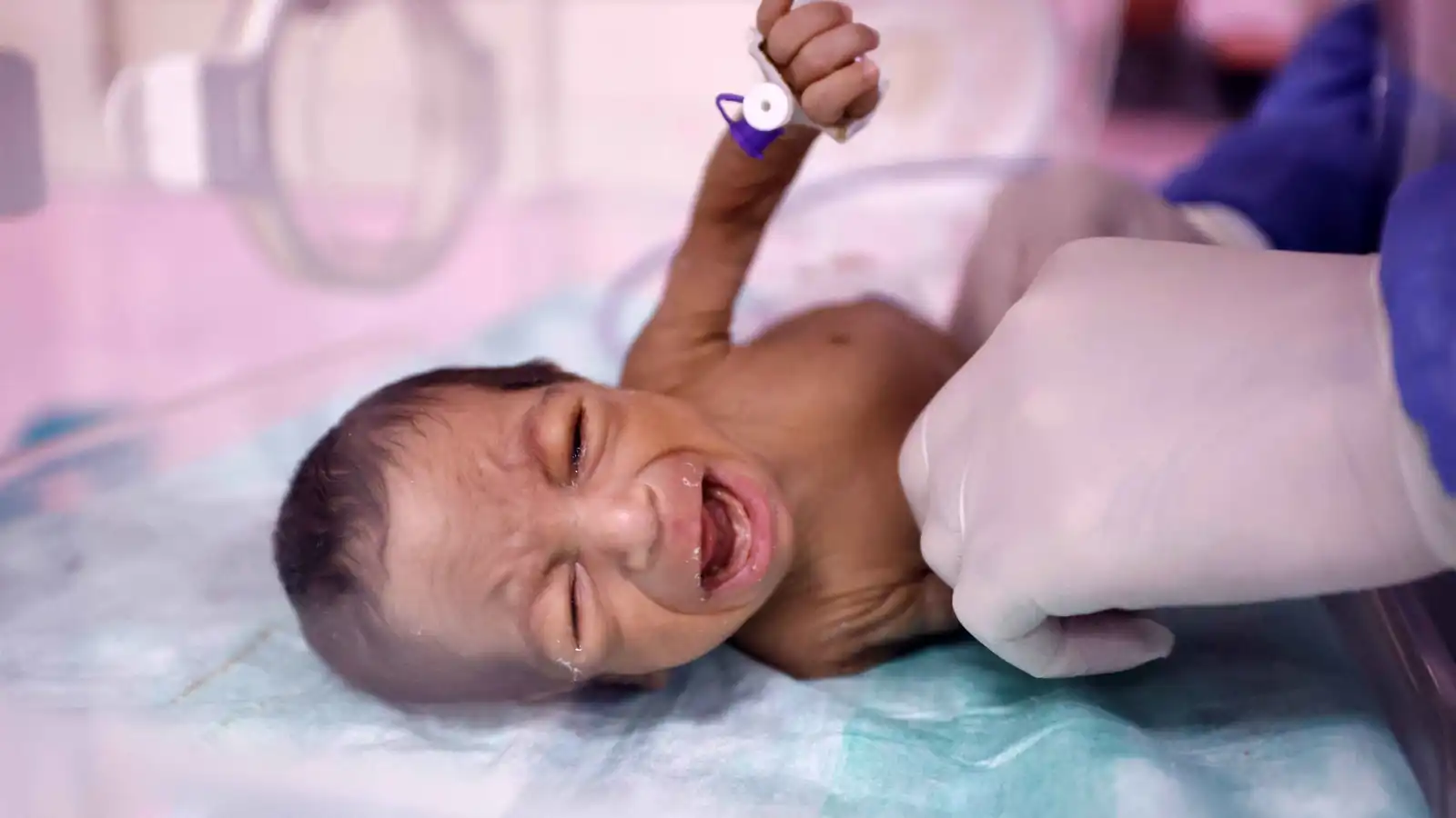 تأخير فتح معبر رفح يضع آلاف المرضى في غزة في مواجهة الموت