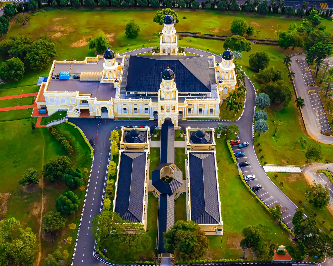 مسجد السلطان أبو بكر في ماليزيا